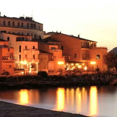 L'ile-rousse Sleeps 2 Pool Air Con T805865 LʼÎle-Rousse