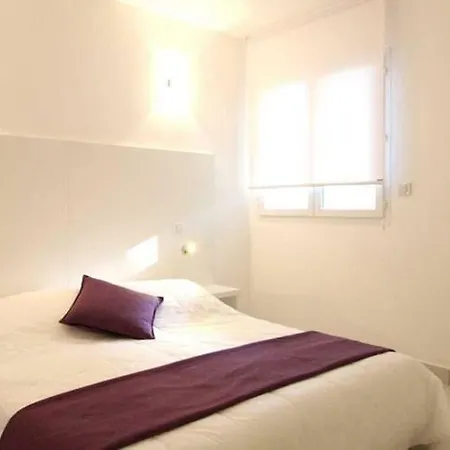 L'ile-rousse Sleeps 2 Pool Air Con T805865 LʼÎle-Rousse