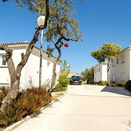 L'ile-rousse Sleeps 2 Pool Air Con T805865