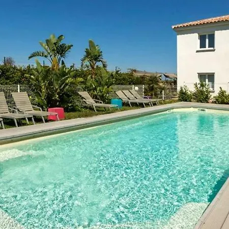 L'ile-rousse Sleeps 2 Pool Air Con T805865 * LʼÎle-Rousse