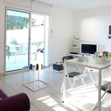 L'ile-rousse Sleeps 2 Pool Air Con T805865 *